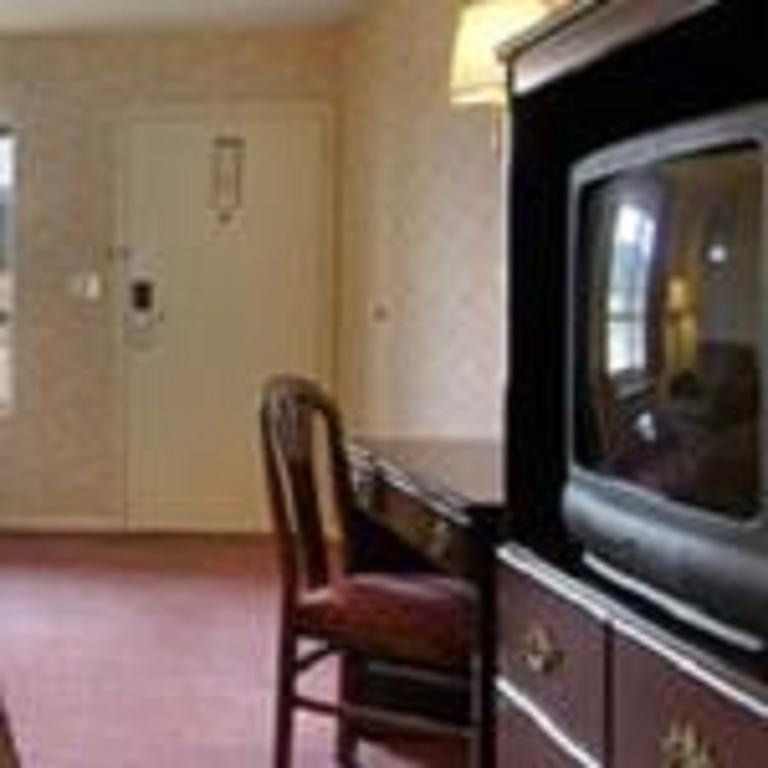 Super 8 By Wyndham Decatur Priceville Exterior photo